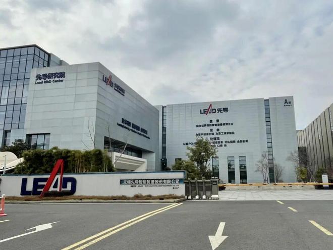 奇父子今日再敲钟人手一个IPO九游会J9766亿港元！无锡传(图7)