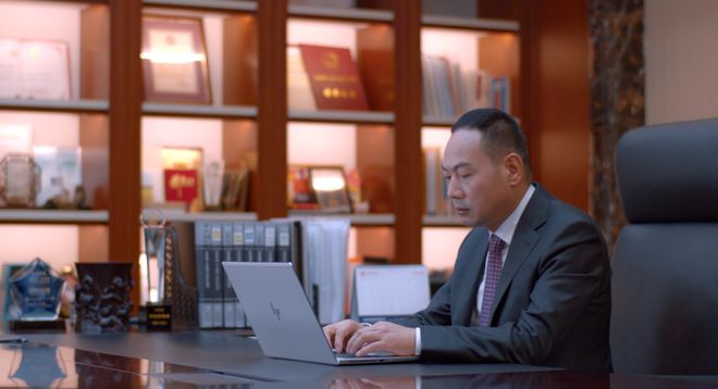 奇父子今日再敲钟人手一个IPO九游会J9766亿港元！无锡传(图4)